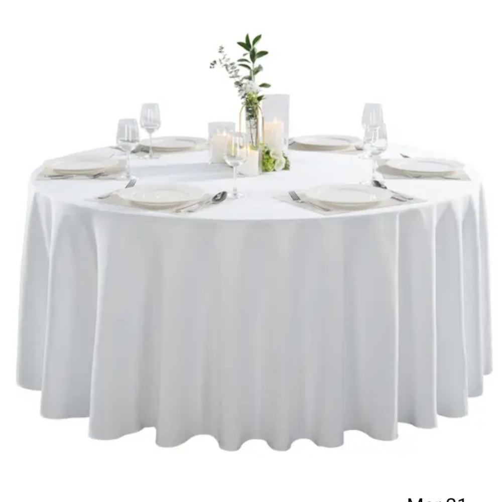 4 Round White Tablecloths 120 inches